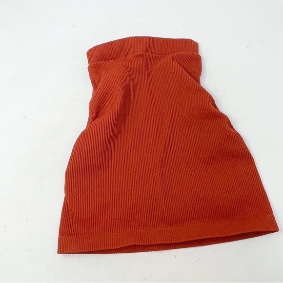 Set Of 2 URBAN OUTFITTERS OFU Women’s Seamless Ribbed Tops - Picture 10 of 13